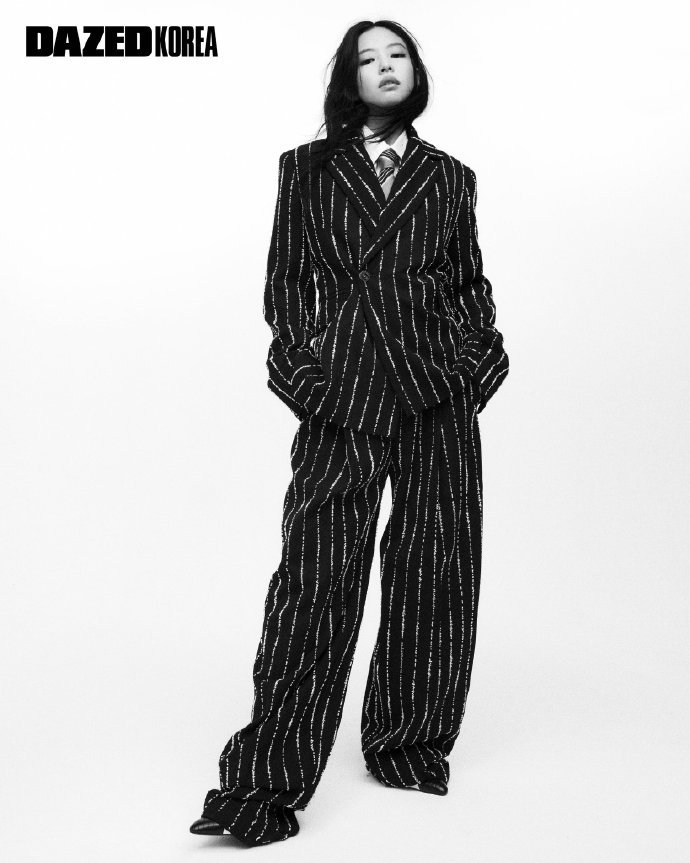 JENNIE x Dazed Korea飒姐驾到！酷酷的很安心。美得很~每次封面