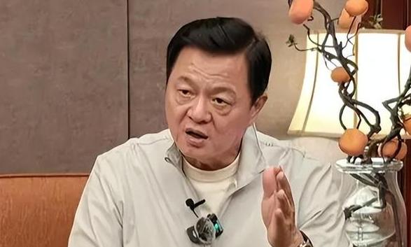 两岸网民都知道，在宝岛“统派”人物中，声浪最高，声誉最好，身价最高的人无非就是洪