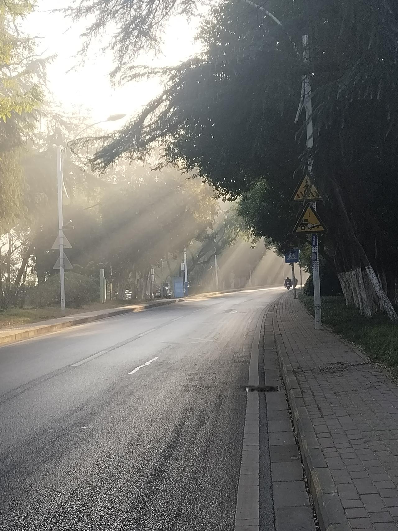我新发布的内容被官方推荐啦！👍你也快来发布一条吧！带记录真实生活话题，更容易被