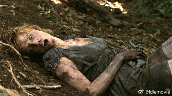 伊甸湖 我的评分：终于看了这部慕名已久的致郁片，伊甸湖本为天堂乐园，却成了人间炼