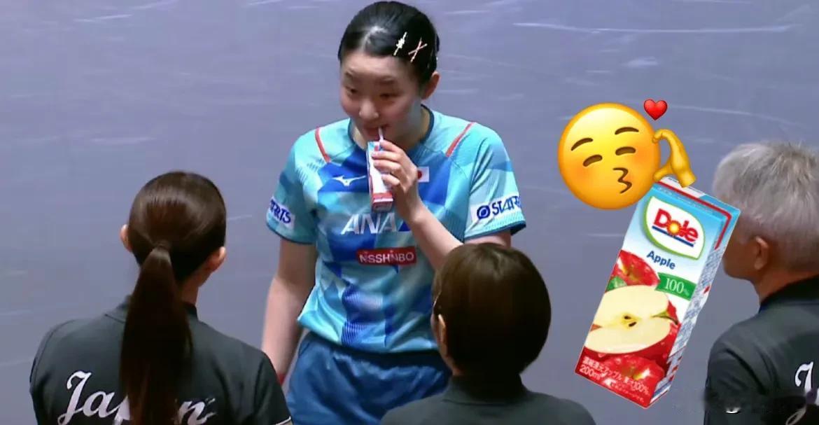 张本美和
16岁
正是爱喝奶的年纪(bushi
是苹果汁啦
个子高高的
学习好好