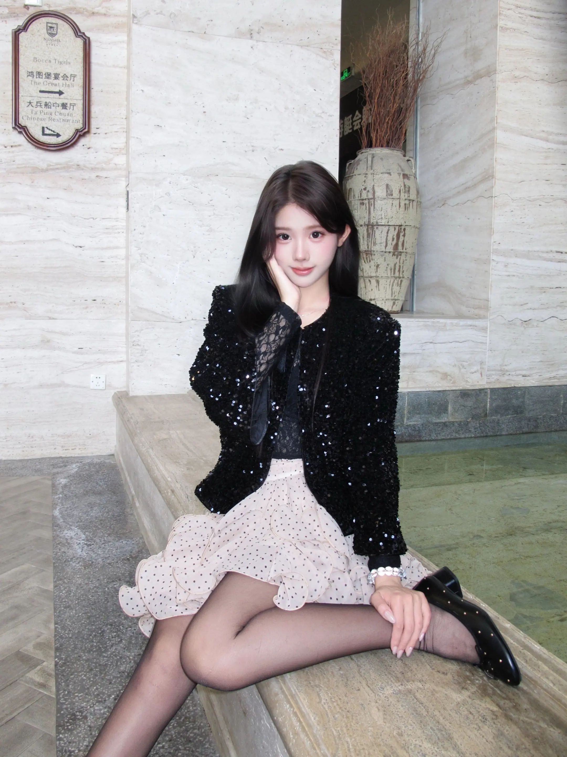 𝓑𝓵𝓪𝓬𝓴 𝓢𝔀𝓪𝓷 千金感满满的一套