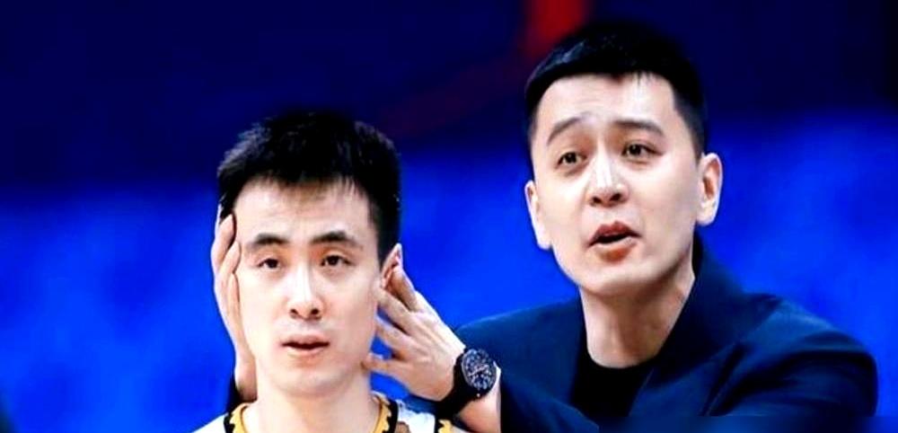 4.1秒，两次重叠在中国男篮的边线外。
2019，李楠把发球交给周琦，球飞了，奥