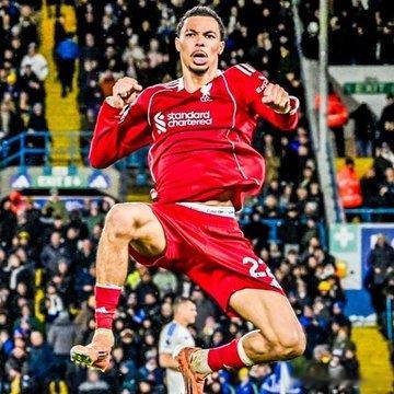 迪尼难得说好话迪尼评价埃基蒂克时说道：“他是英超最被低估的前锋。连续两场比赛攻入