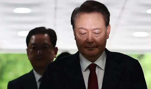 果然不出所料，韩国特检组提起了抗诉，李在明接连祭出四大杀招，招招致命，四管齐下，