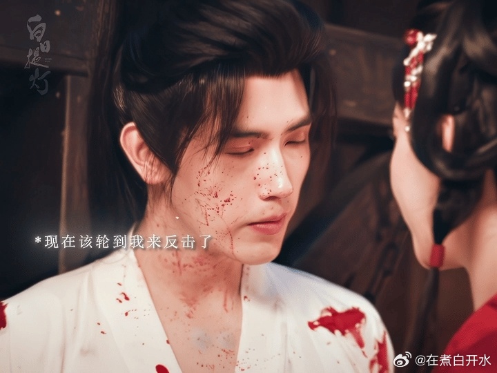 陈飞宇早该演将军了将军可不是随便能当的，段胥身陷敌营也能机智脱身，战损时的笑容又