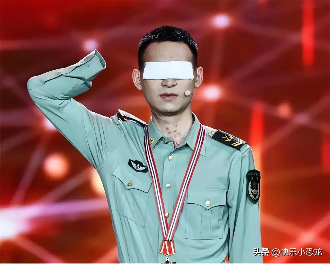 太让人感慨了！有人给排雷英雄杜富国算了笔账，说他每月津贴三万多，国家还分配180