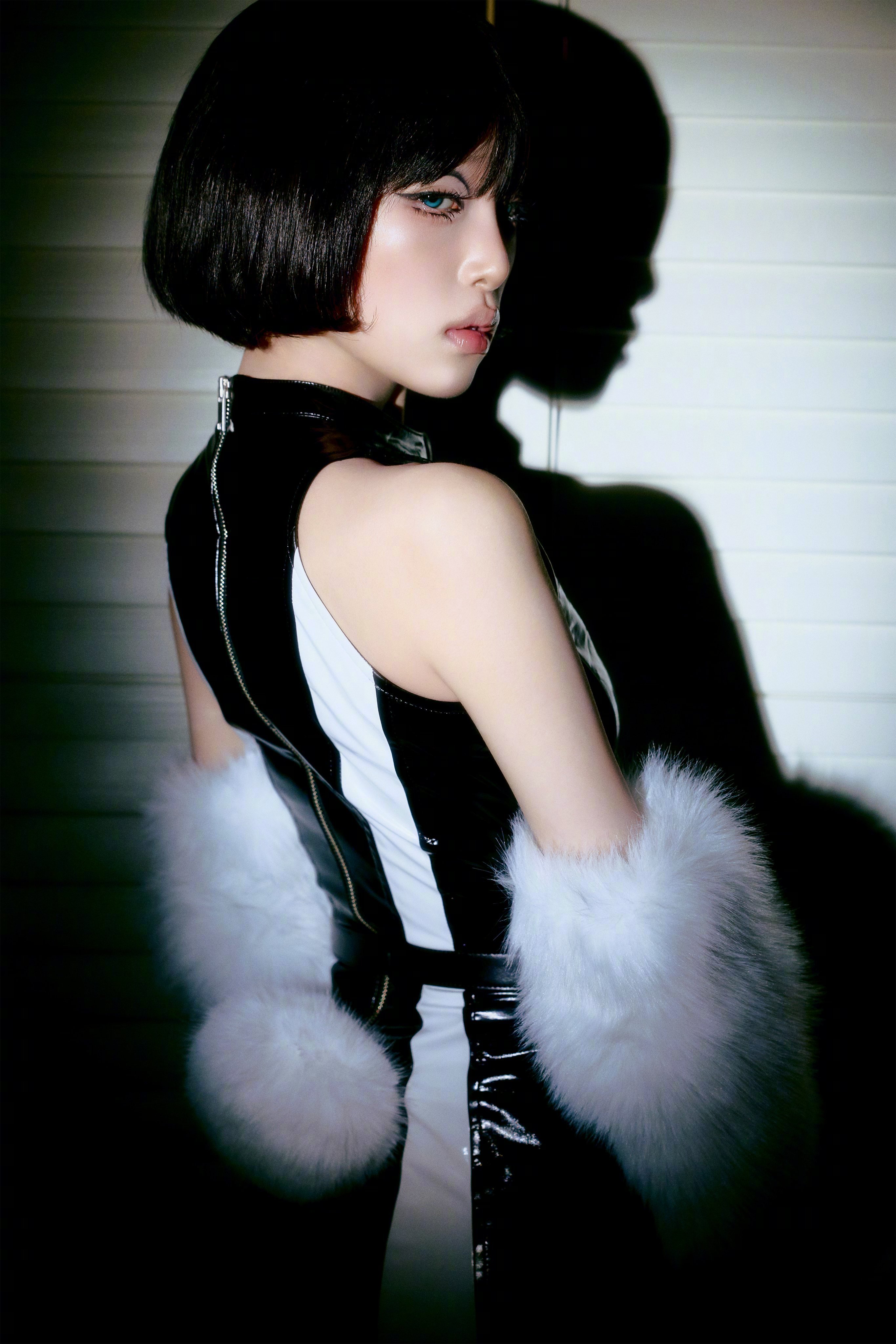 【Twi】YENA 5th Mini Album <LOVE CATCHER>?