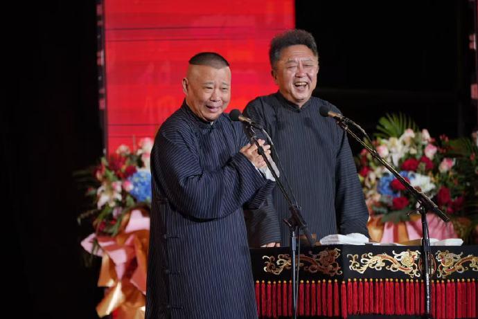 郭德纲、于谦重庆专场票价分了八个档次。看台有六个档次，内场有两个档次。看台门票价