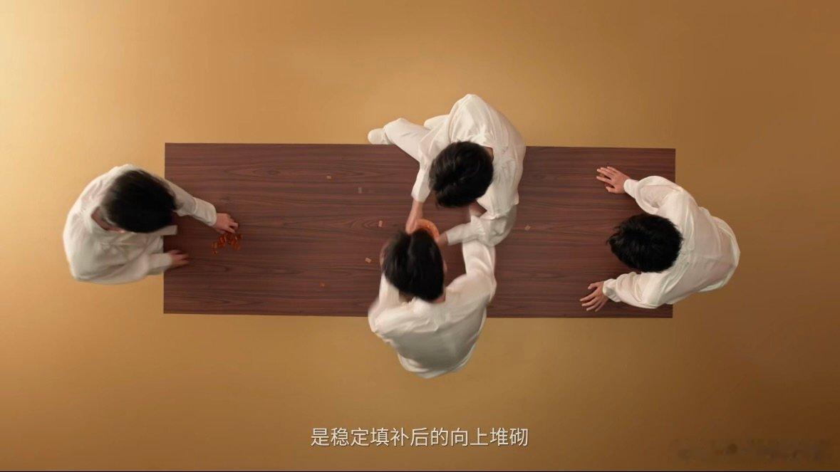 王俊凯说时光从不会辜负认真的人 王俊凯真的诠释了什么叫“时光不负有心人”。守住本