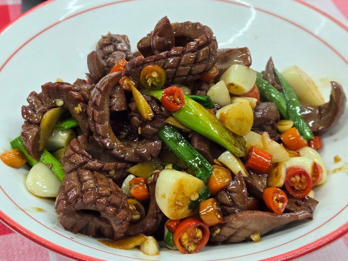 公司附近发现一家宝藏小店人巨多干净卫生口味好价格很良心开启固定npc模式 