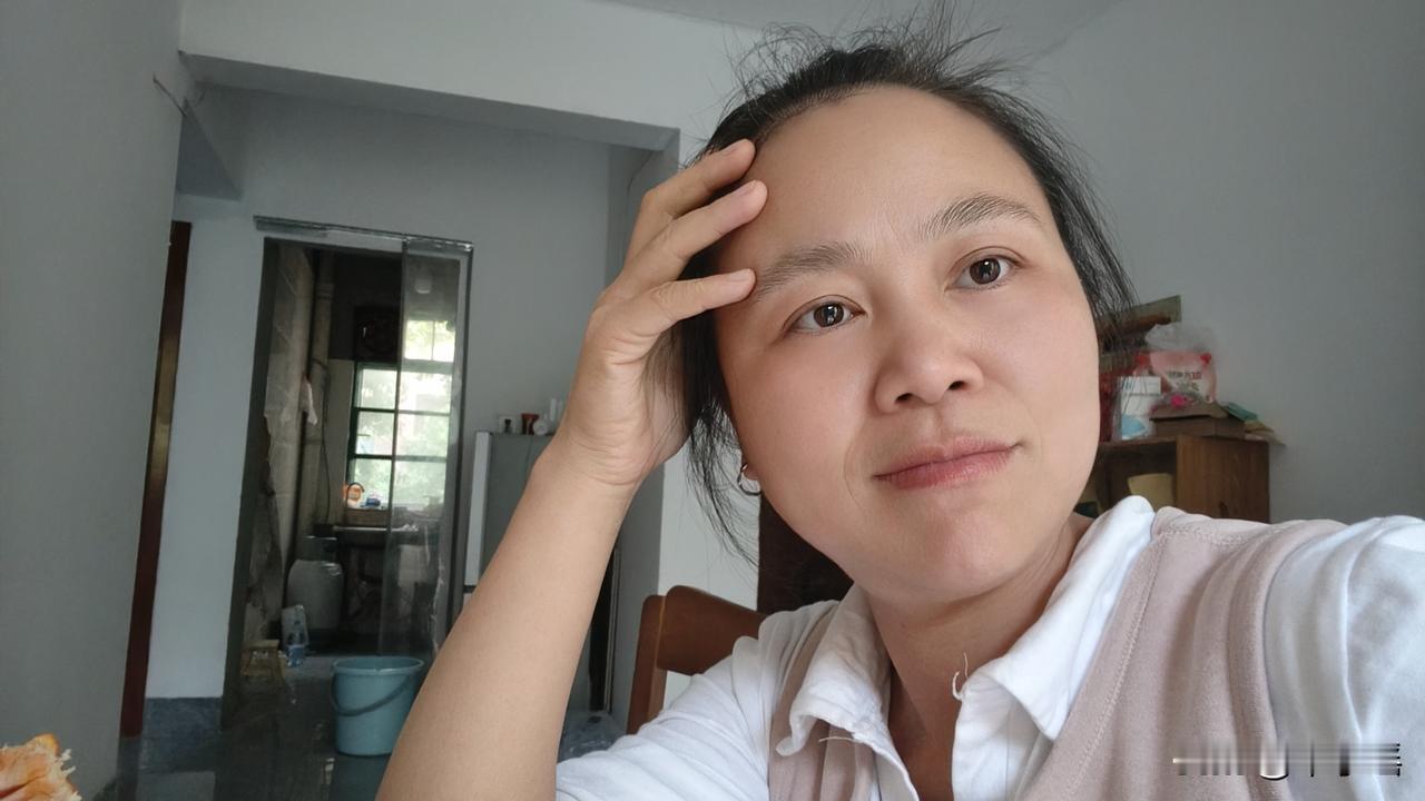 今年40岁了，感觉像个20岁小姑娘似的，女人都有初恋情节吗？
 
  最近这几天