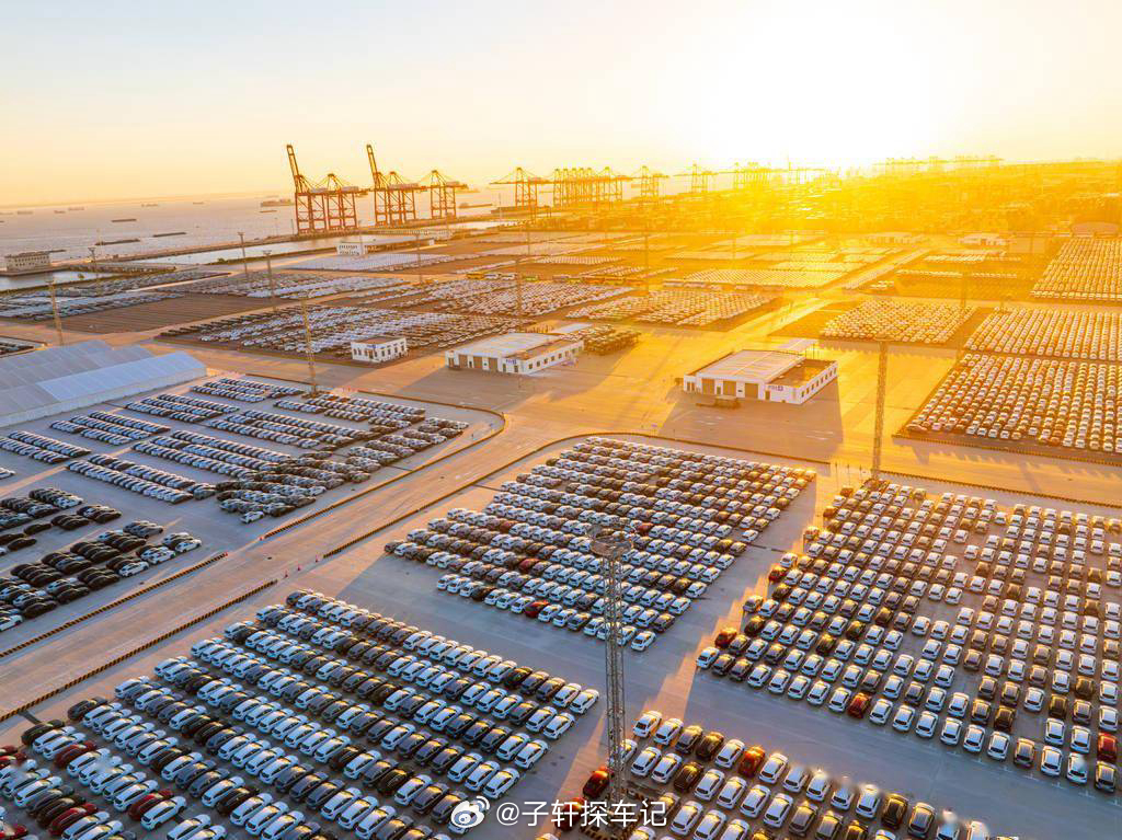 中国新能源车出口彻底爆发 中国制造逆袭 全球每10辆电车6辆中国造咱就是说，中国
