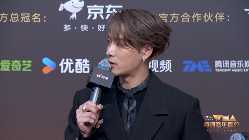 #王嘉尔重回江湖##王嘉尔红毯压轴# 王嘉尔说明年要重回江湖~ ​​​