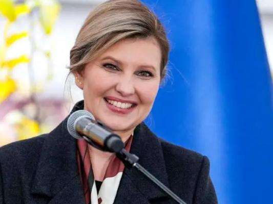 突发！泽连斯基夫妇彻底扛不住了，当众直言执政熬心又累人，卸任信号拉满，乌克兰总统