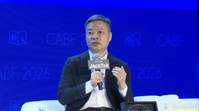 【何小鹏再谈公司更名】何小鹏再回应公司更名5月15日，广东广州。在今日举行的 2