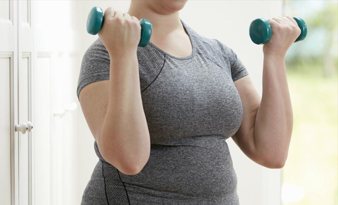 别把减肥当苦役，吃动平衡养出好习惯，健康有型才是岁月里最长久的美。