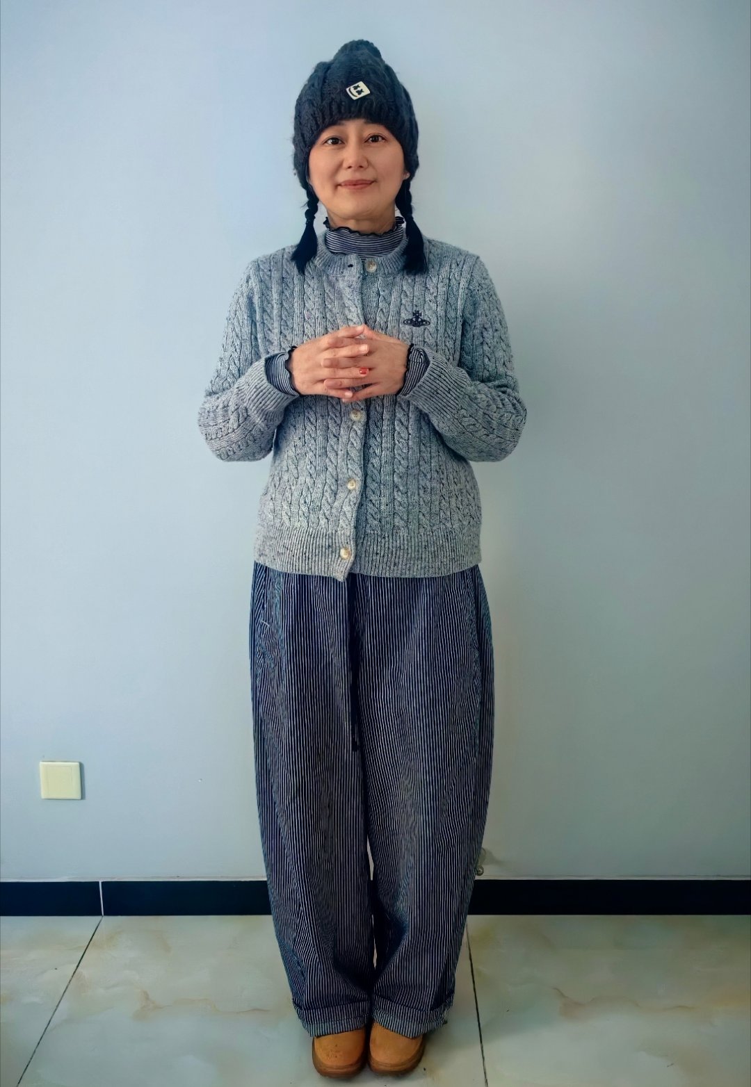 *碎碎念*过年送的礼物全部搞定，晒着太阳等大新...好好穿衣～手机倒过来拍，好很