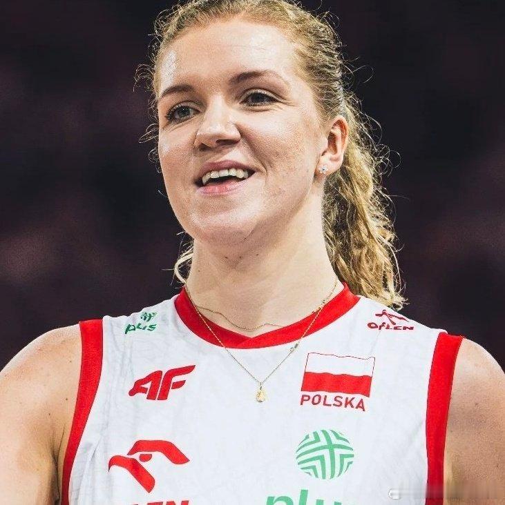 排球 💥 波兰名将阿格涅斯卡.科尔内卢克宣布结束她的排球生涯“我为何迟迟不肯道