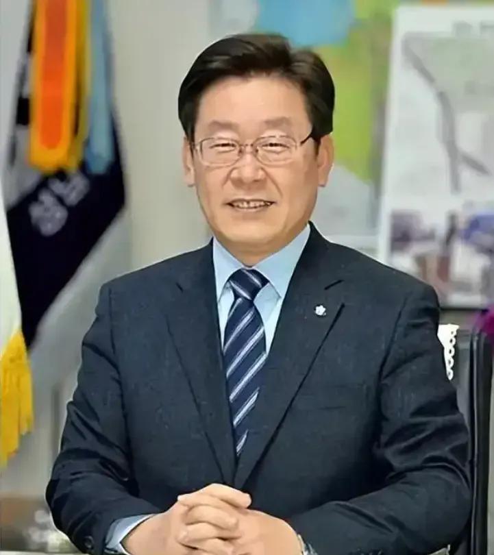 韩国总统李在明突然宣布
 
1月20日，韩国总统李在明在国务会议上明确表示：中国