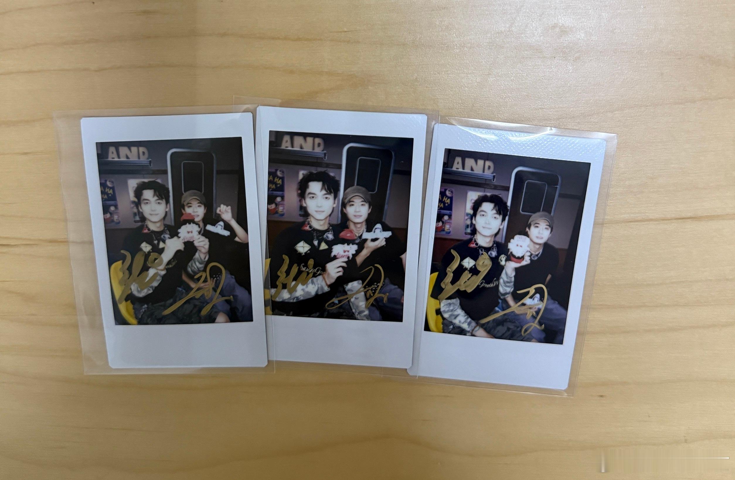 这是一个预告！和呈是第二次采访，和雷是第一次采访~e姐的玩偶快被张呈薅秃噜皮了，