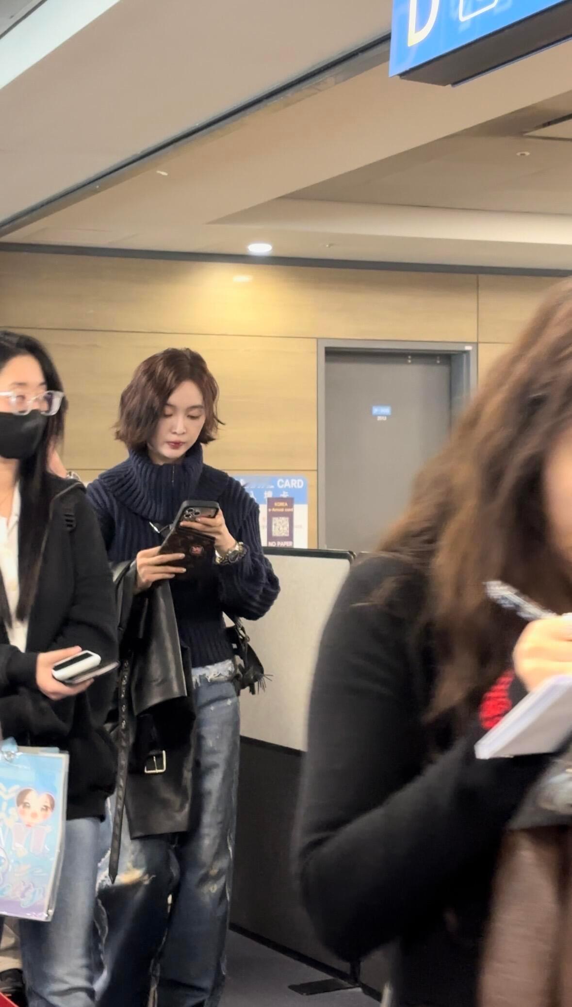 吴宣仪.吴宣仪爱上另一个我 还能刷到之前短发机场被偶遇的吴选©️🍠 ​​​