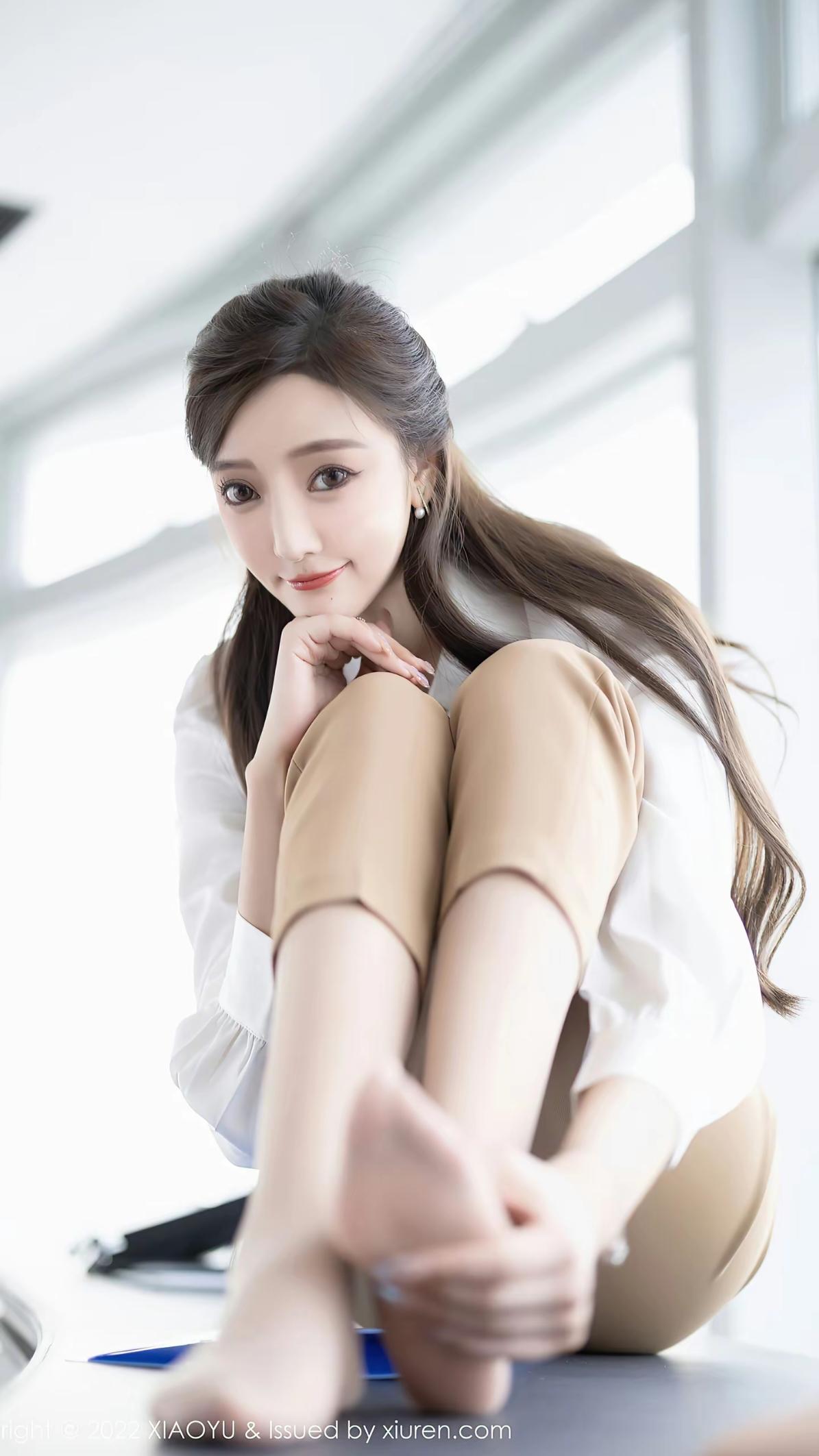 肤若凝脂，目若星河，美得干净又纯粹。高雅气质美女 好身材性感女神