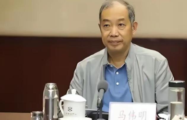 马伟明猜中了，百亿核航母变成烂尾工程，军方给出最后的期限，中国教授竟然预言了美国