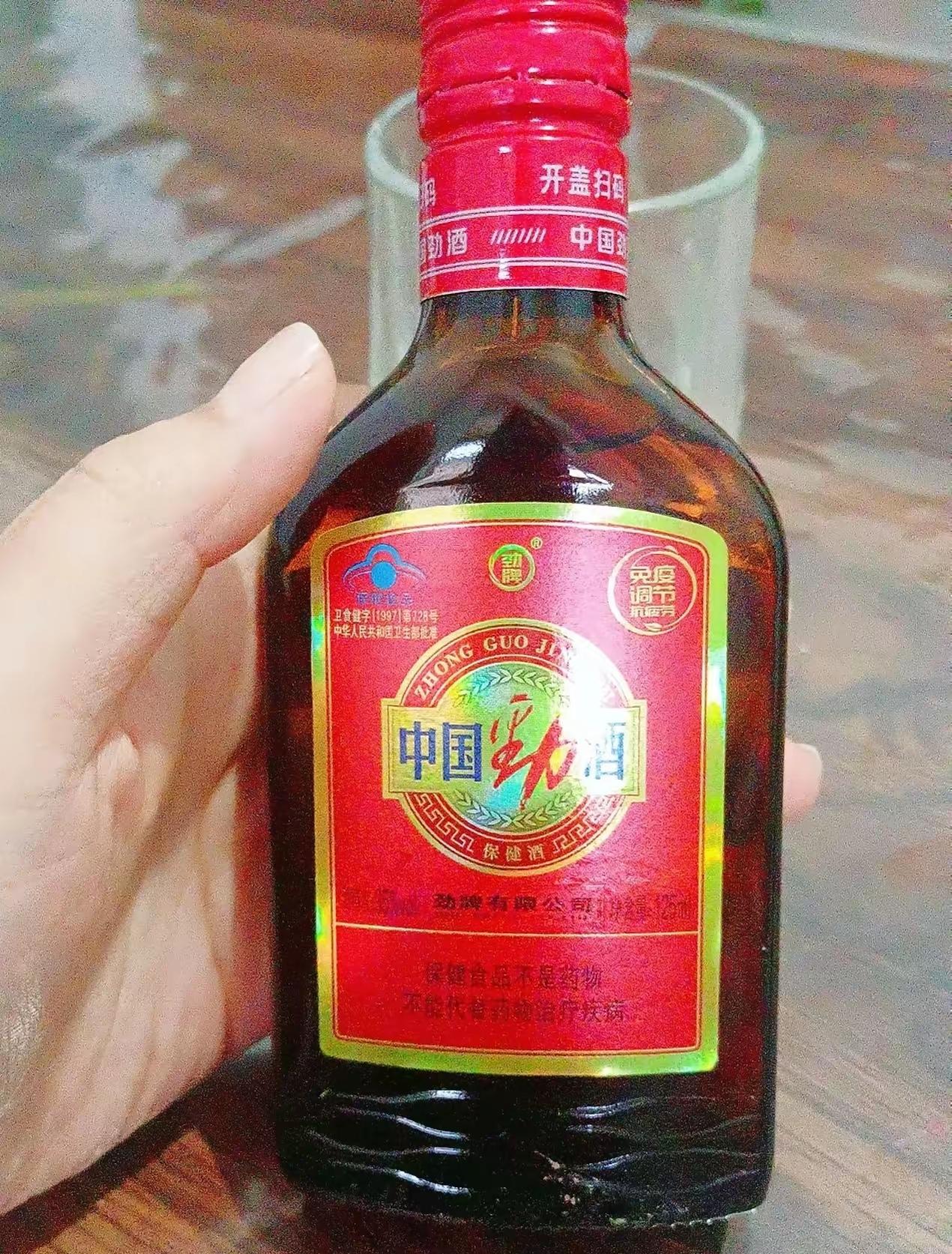 骗你的，催菜的时候我根本没去后厨。

我只是走进去转了一圈，就灰溜溜回来了——催