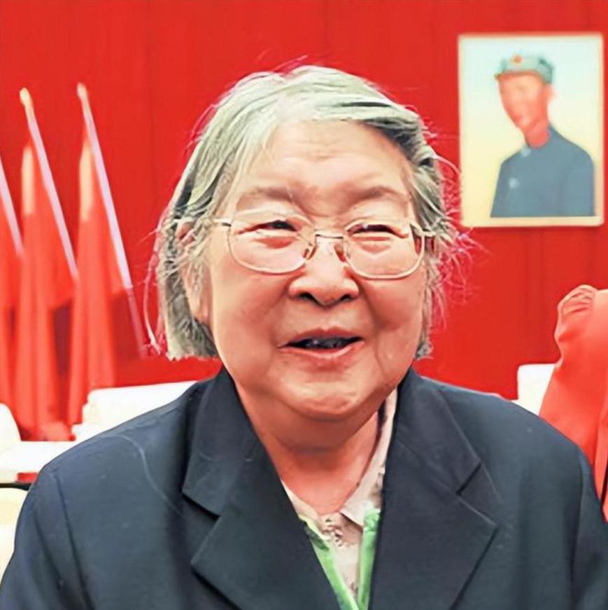 1976年毛主席逝世，李敏拿着守灵名单提醒道：我有个哥哥还活着

麻烦看官老爷们