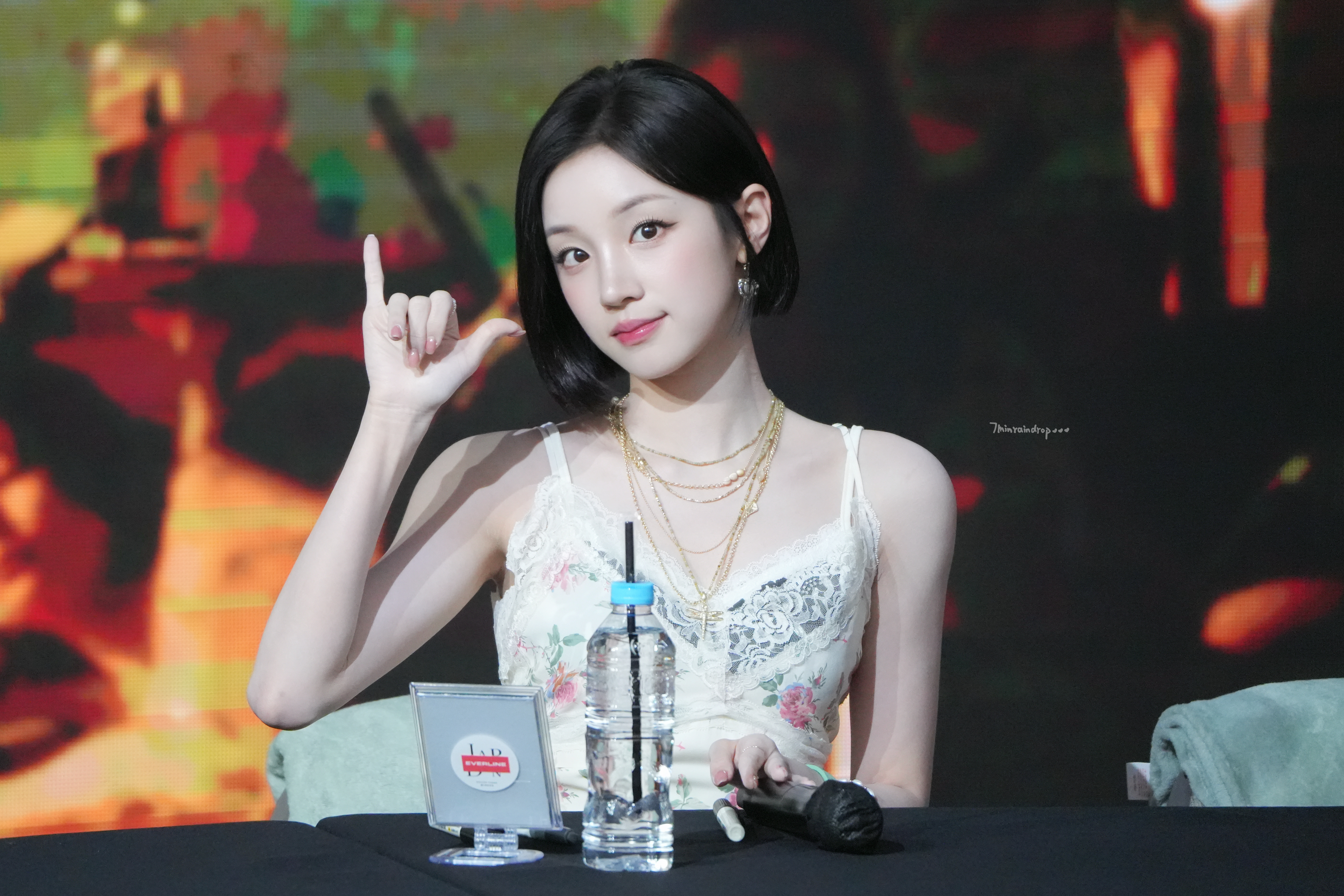 260716 EL签售感受夏天☆_<*待编辑✍🏻宋雨琦 · 今日星拍放送