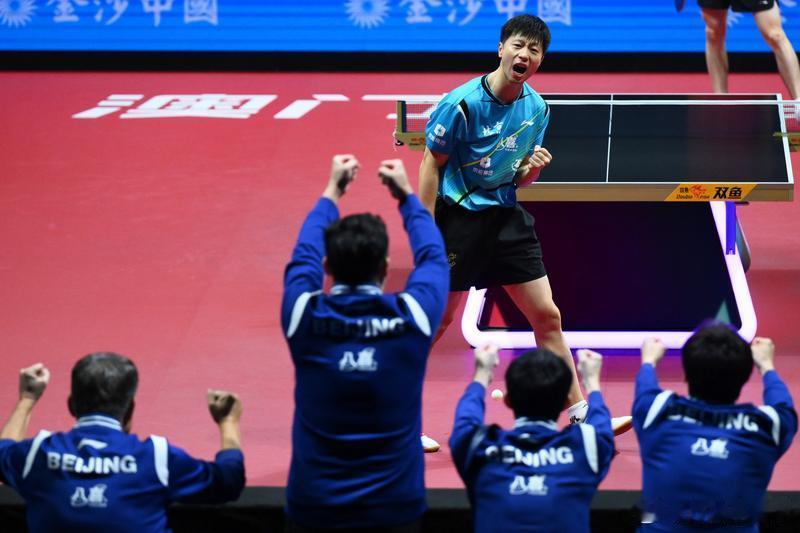 在男团决赛中，37岁的马龙一人独得两分，率领北京队3:1战胜上海队夺冠。马龙用一