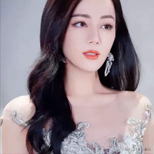 迪丽热巴陈飞宇见家长？陈红这把尺子量得过吗？