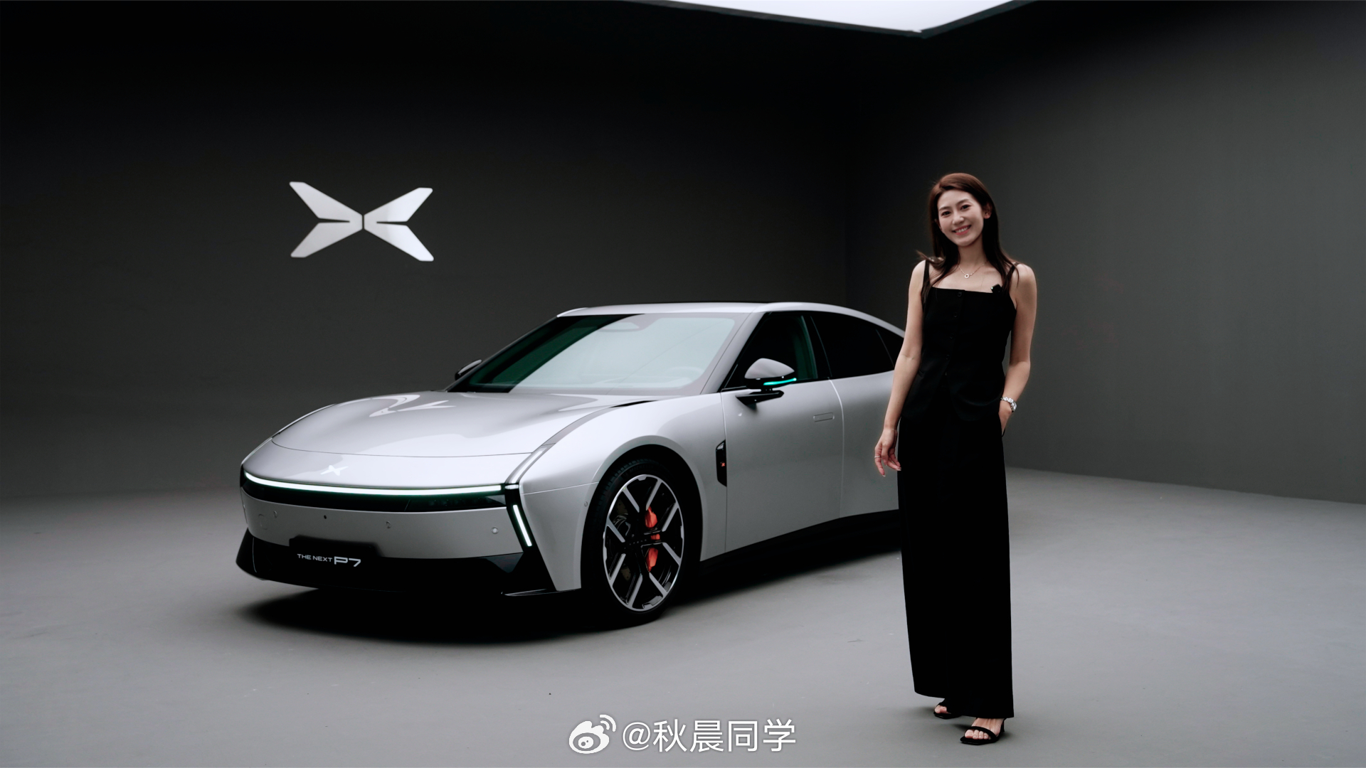 全新小鹏P7视频拍过了今天发张图明天记得来看视频[心]全新小鹏p7中国首秀 ​​