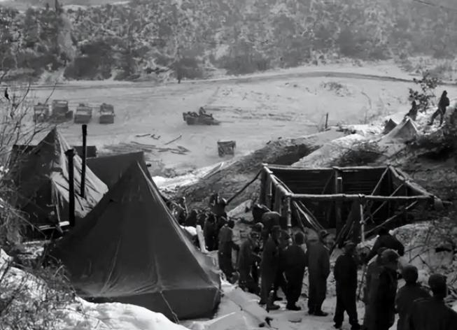 1951年，志愿军117师政治部主任吴书牺牲，怀6个月身孕的妻子强忍悲痛，竟提出