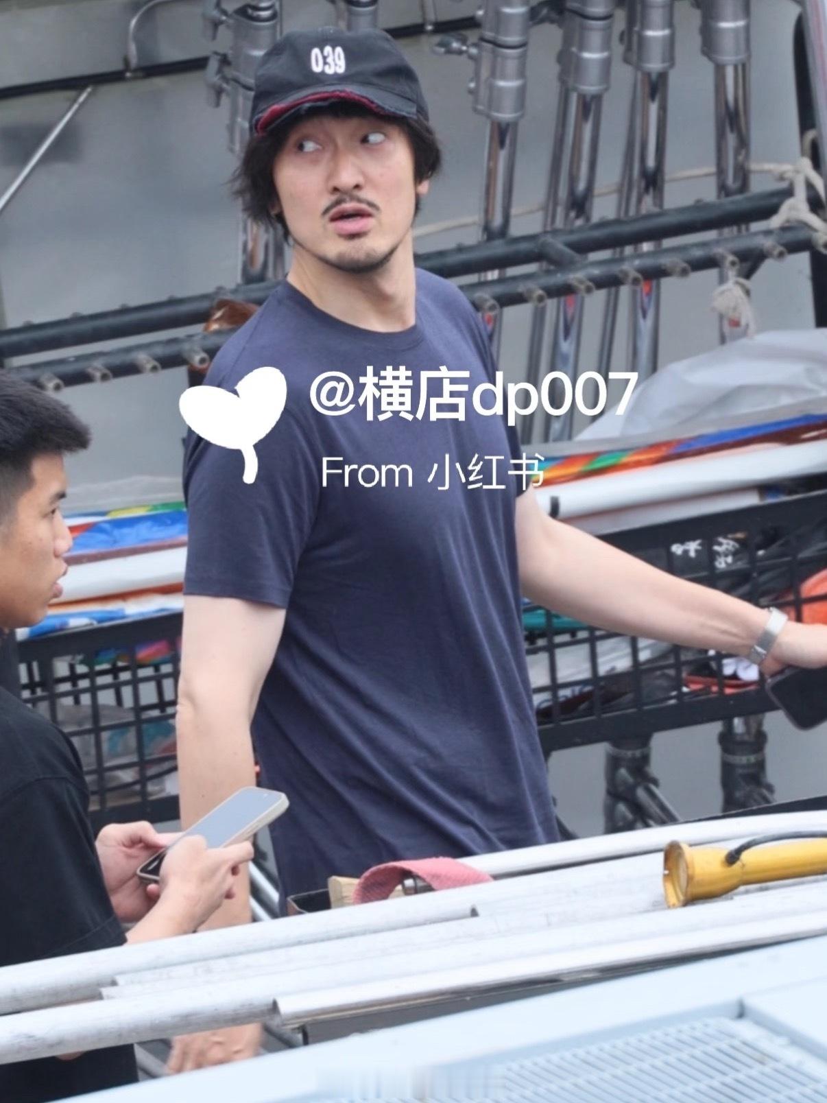 王传君来探班王鹤棣《将门独后》了，两位友谊长存啊