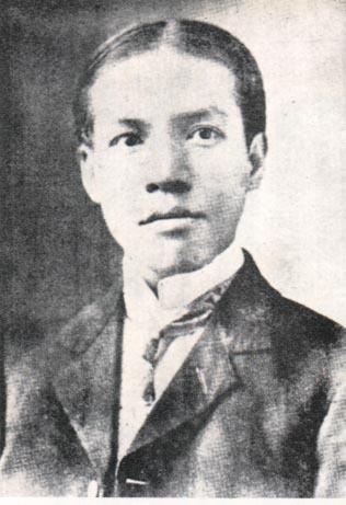 1882 年的冬天，广东新会去往广州的水路，一艘载客木船上挤满了前去应童子试的考