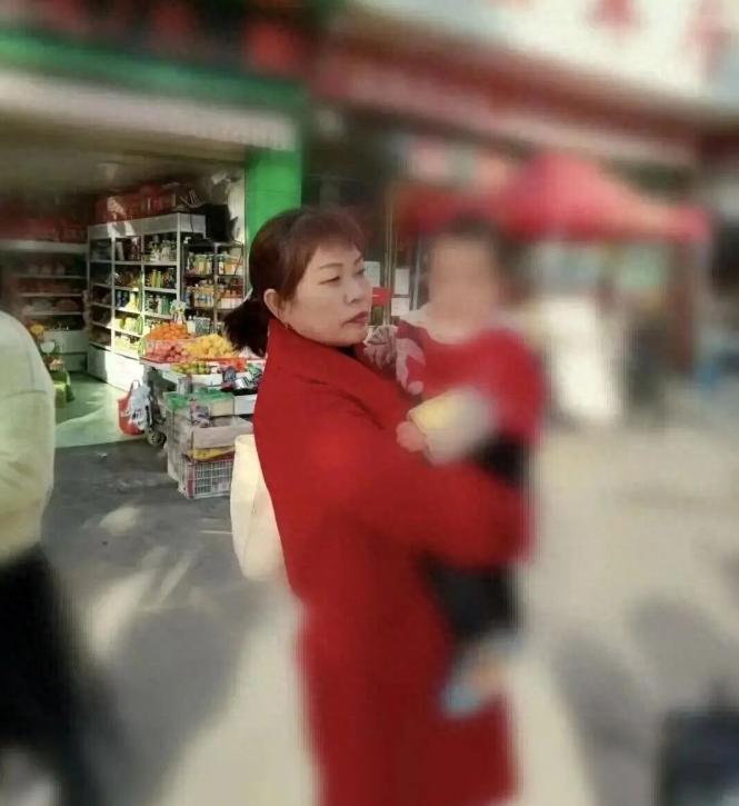 这种情况要怎么办？湖北一月嫂为入狱雇主无偿带娃5年：工作仅两个月雇主失联，报警后