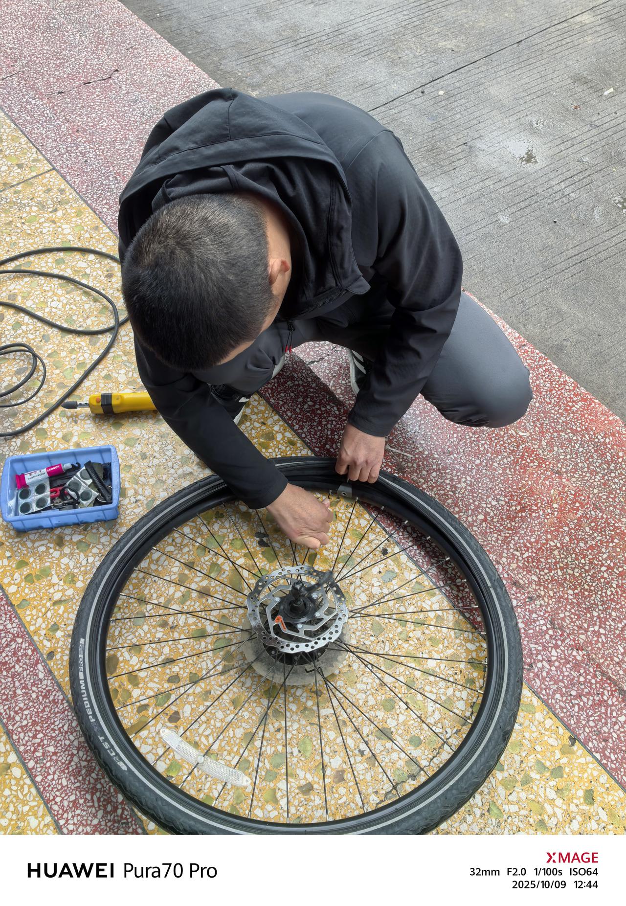 轮胎一点点的漏气，用土话怎么说？