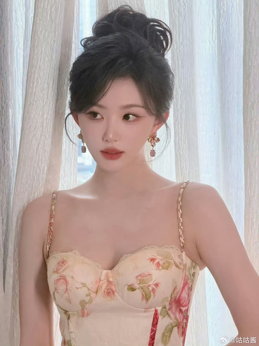 孔雪儿公主花苞头孔雪儿春日水蜜桃 孔雪儿这个公主花苞头好可爱，好漂亮 