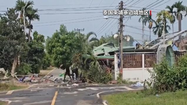 【泰国与柬埔寨边境再次交火】当地时间7月26日早晨，泰国与柬埔寨在两国边境地区再