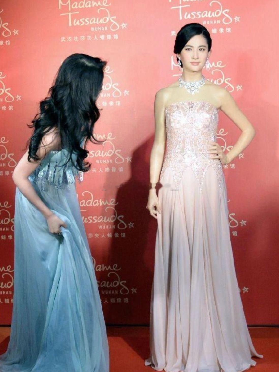 刘亦菲的蜡像，感觉没有还原本人一半的美貌 