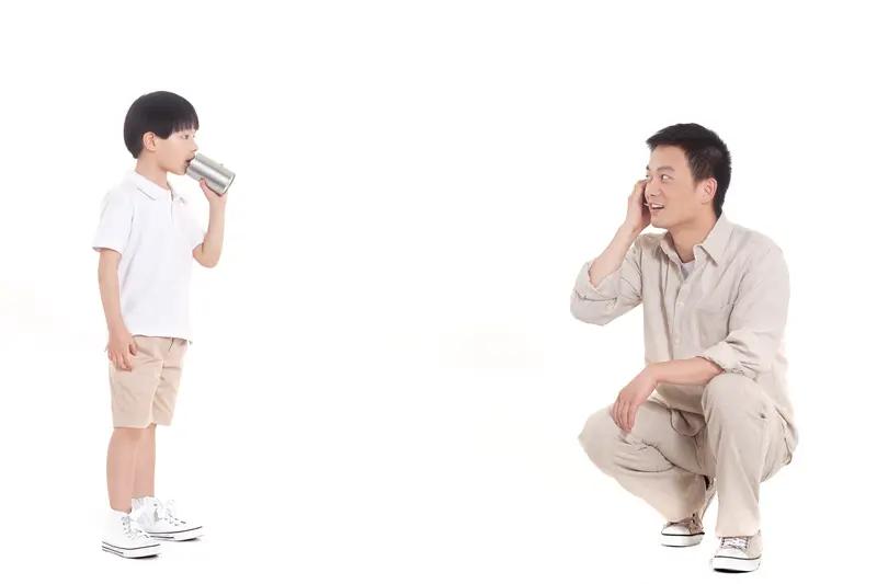 亲子沟通在教育里那可太重要了。就拿我邻居家来说，孩子有段时间成绩下滑，家长没跟孩