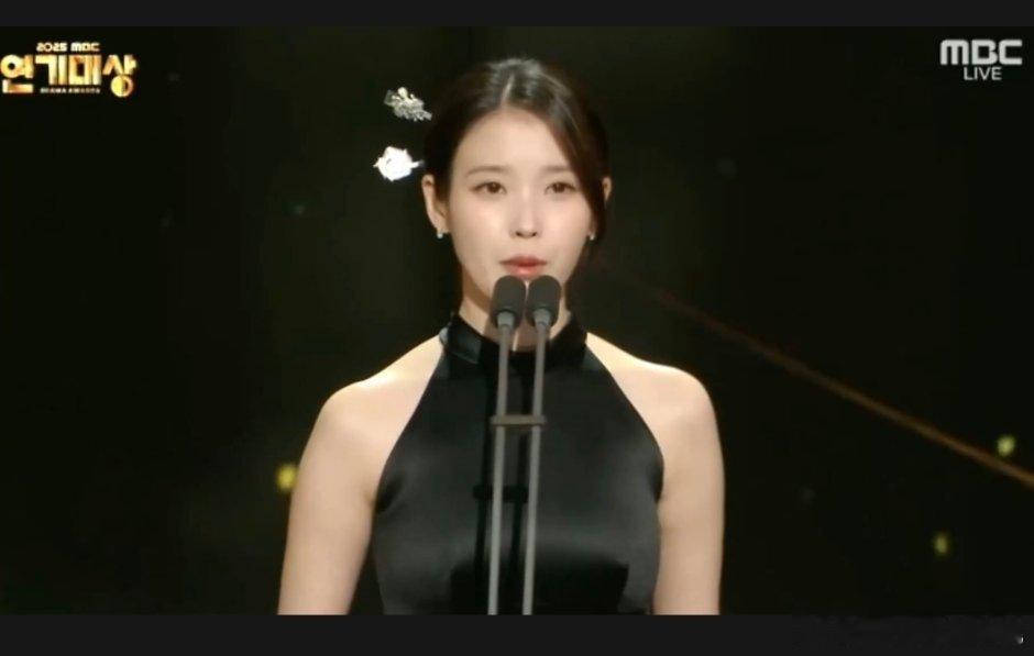 这个簪发不会又偷我们的吧 