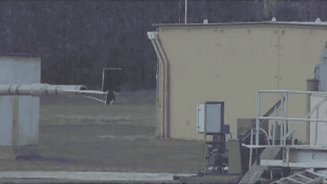 近日，在中日两国因为高市早苗涉台言论剑拔弩张的时候，日本公布了一组电磁炮画面，扬