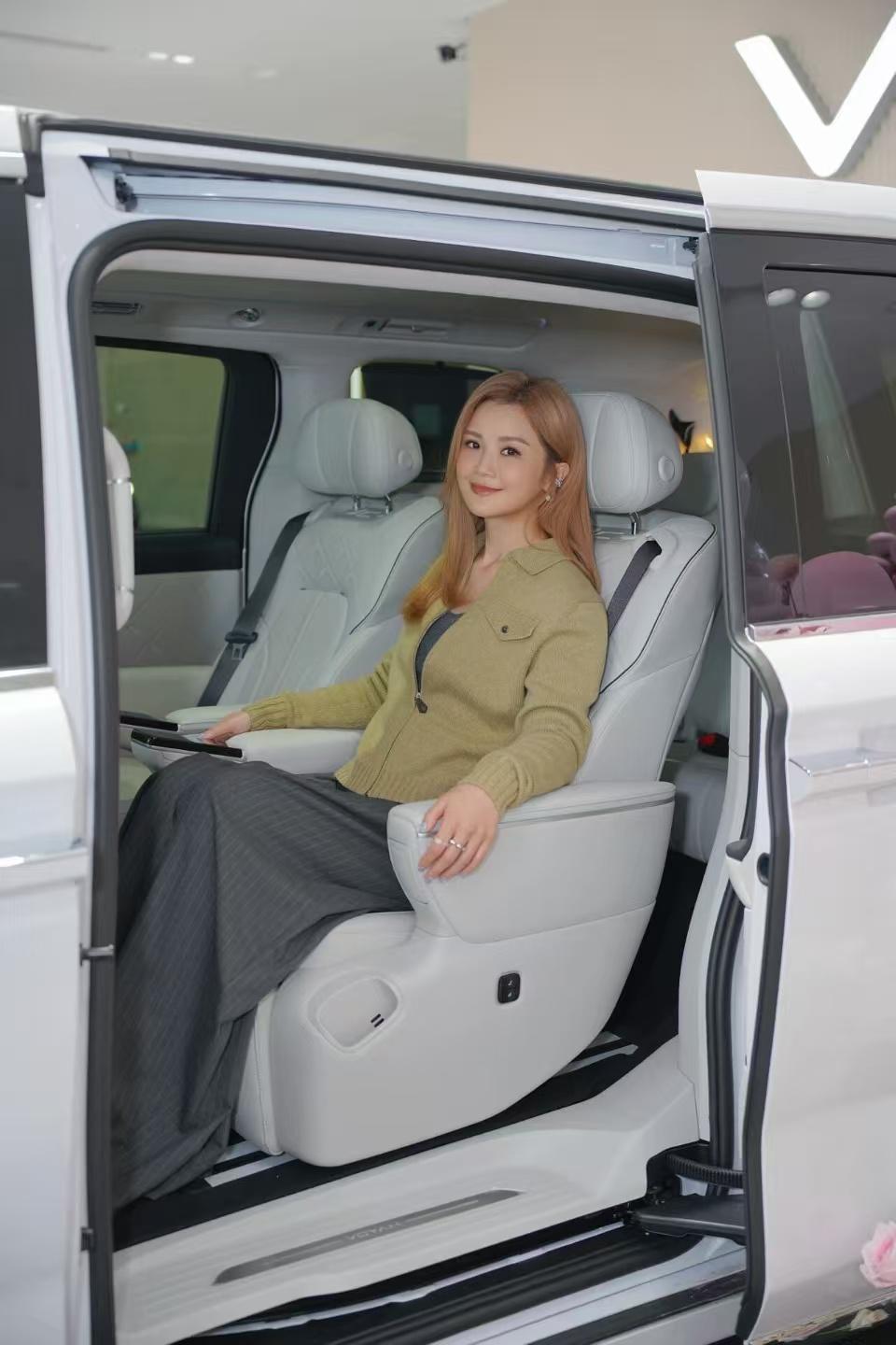 岚图，明星车主+1，阿Sa蔡卓妍，成为梦想家车主【来自懂车帝车友圈】