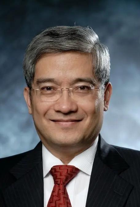 经济学家郎咸平说，美国和伊朗打仗，普通人该不该买黄金？大家千万不要上当，有数据显