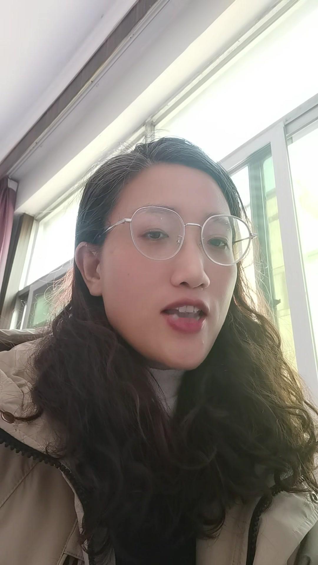 📚语言学家史蒂夫·考夫曼提到，听力积累到一定程度会成为大脑习惯，所以听够时长有