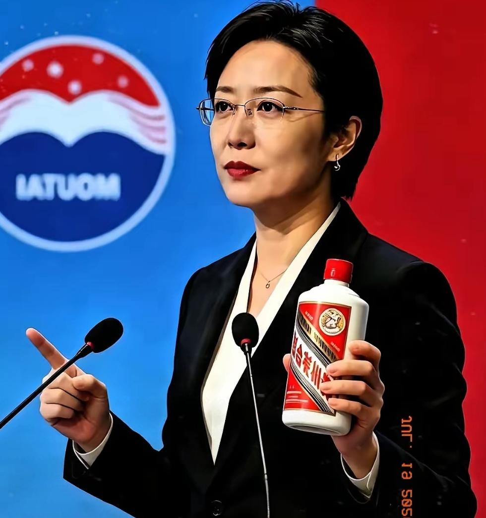7月18日，白酒圈被一道震天闷雷直接劈成了两半。茅台连个招呼都不打，深夜暴甩一张