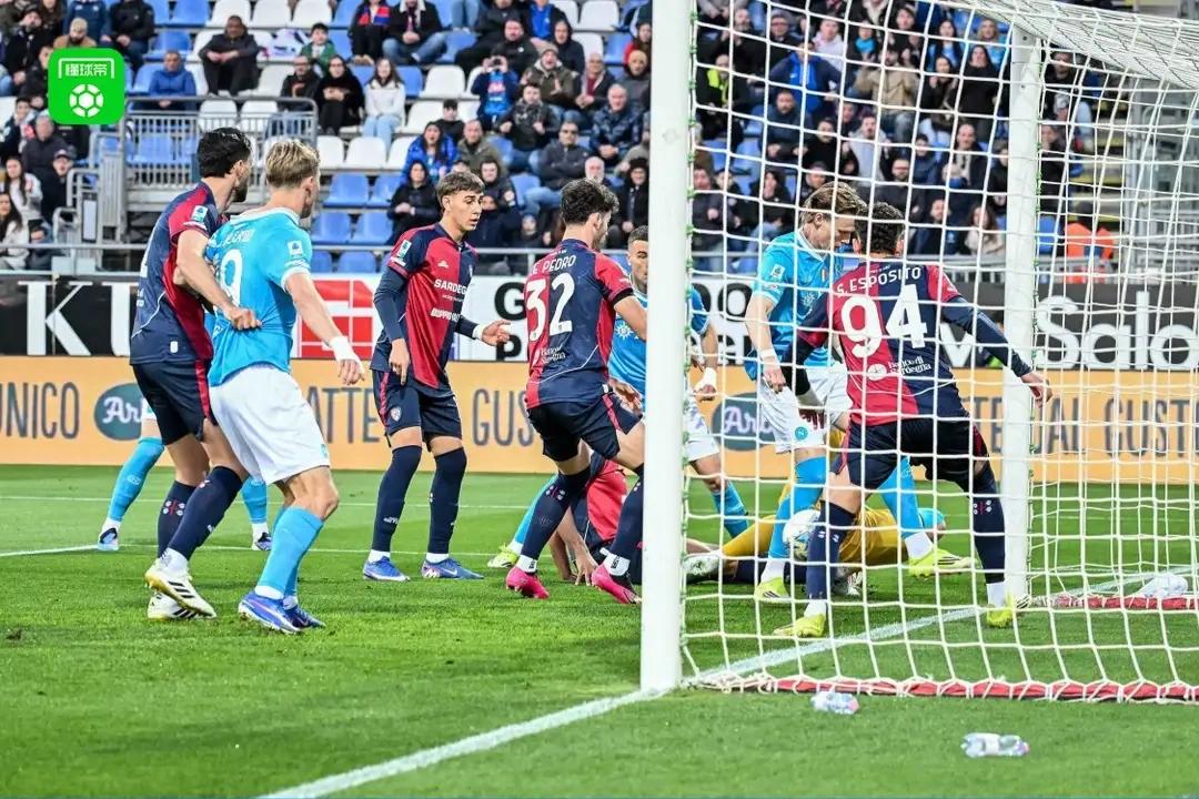 【那不勒斯静悄悄地追上来了，客战卡利亚里堪称闪电战】意甲第30轮，随着伤病员的逐